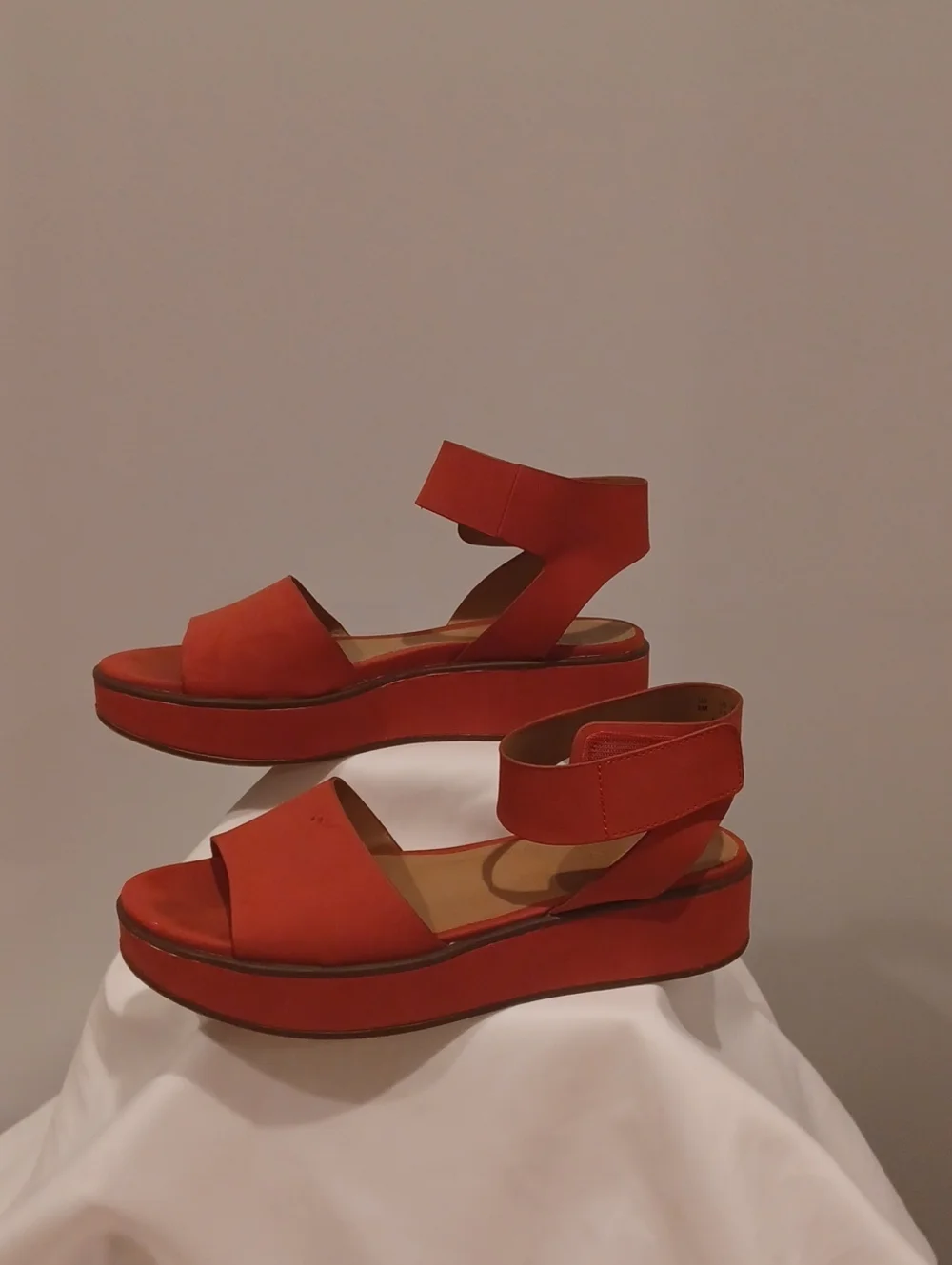 Naturalizer Women's Reddish Pink Platform Sandals with Ankle Strap
